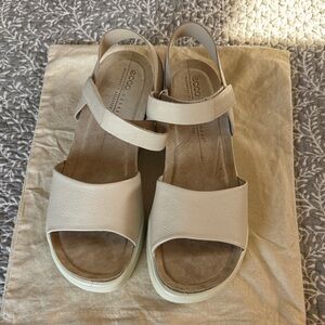 ECCO Women's Cream Leather Slingback Sandals size 9.5